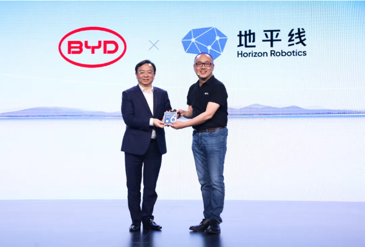 智驾黑科技加持，地平线HSD 拟人表现通行北京繁忙城区(图5)